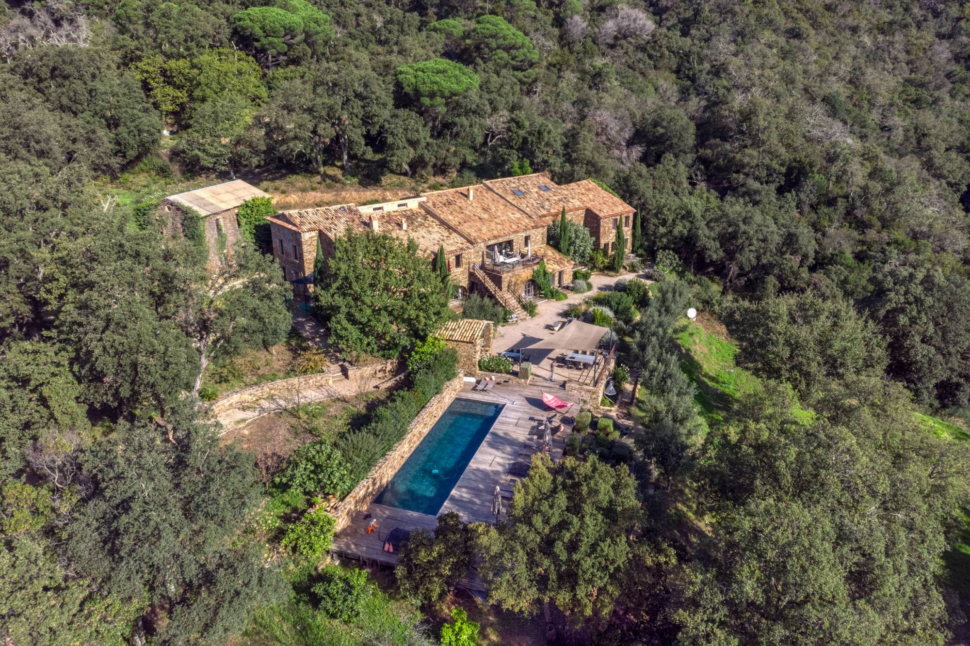 VERKOOP VILLA 12 SLPK - LA GARDE-FREINET / Unieke eigendom op een toplocatie / Golf van Saint-Tropez