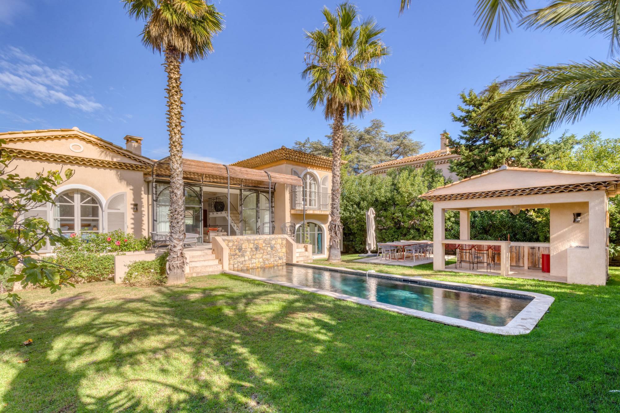 VERKOOP VILLA 5 SLPK - SAINT-TROPEZ - Nieuwbouwvilla in centrum Saint-Tropez