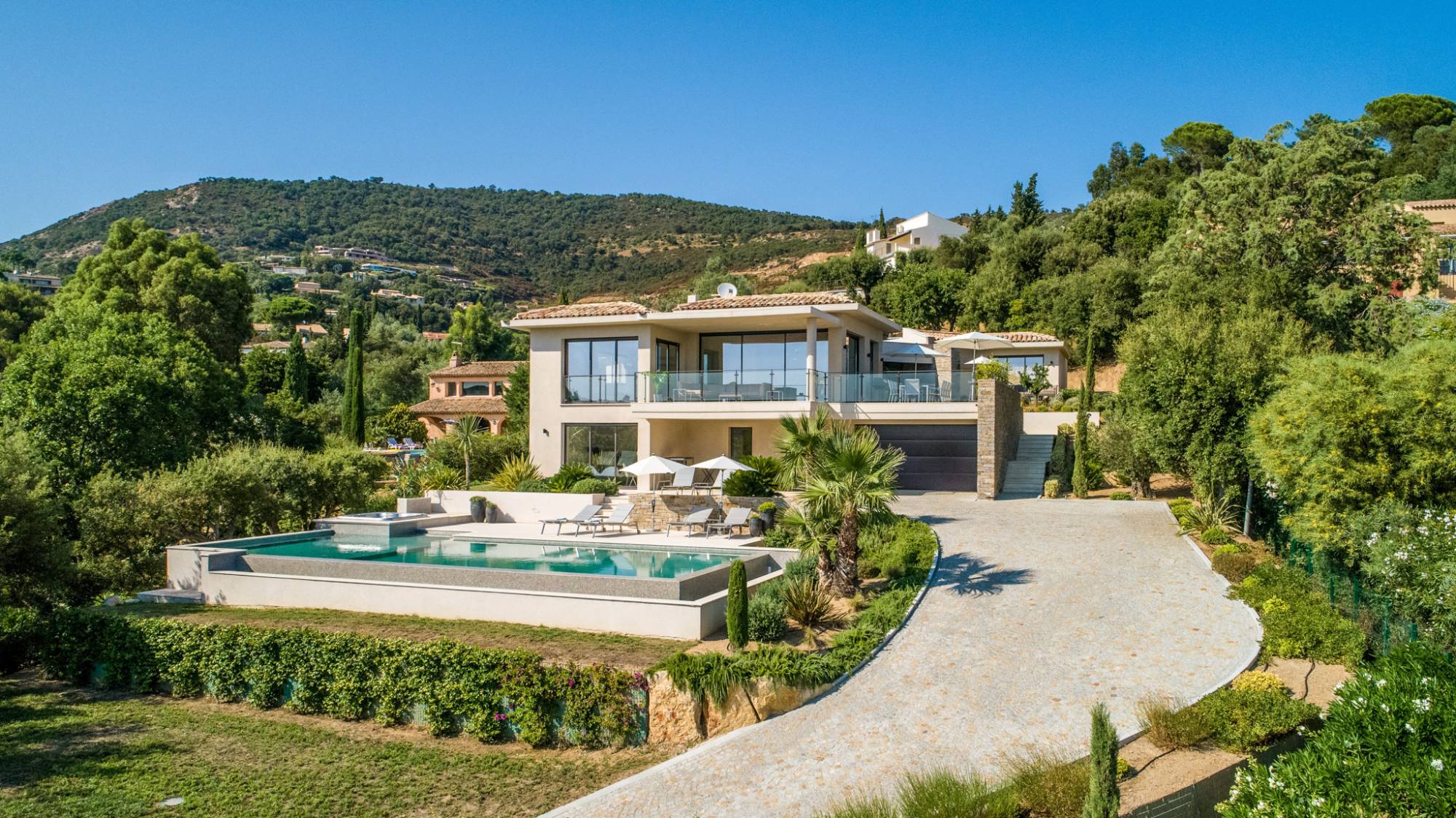 VERKOOP Villa 5 SLPK - GRIMAUD / PANORAMISCH ZEEZICHT