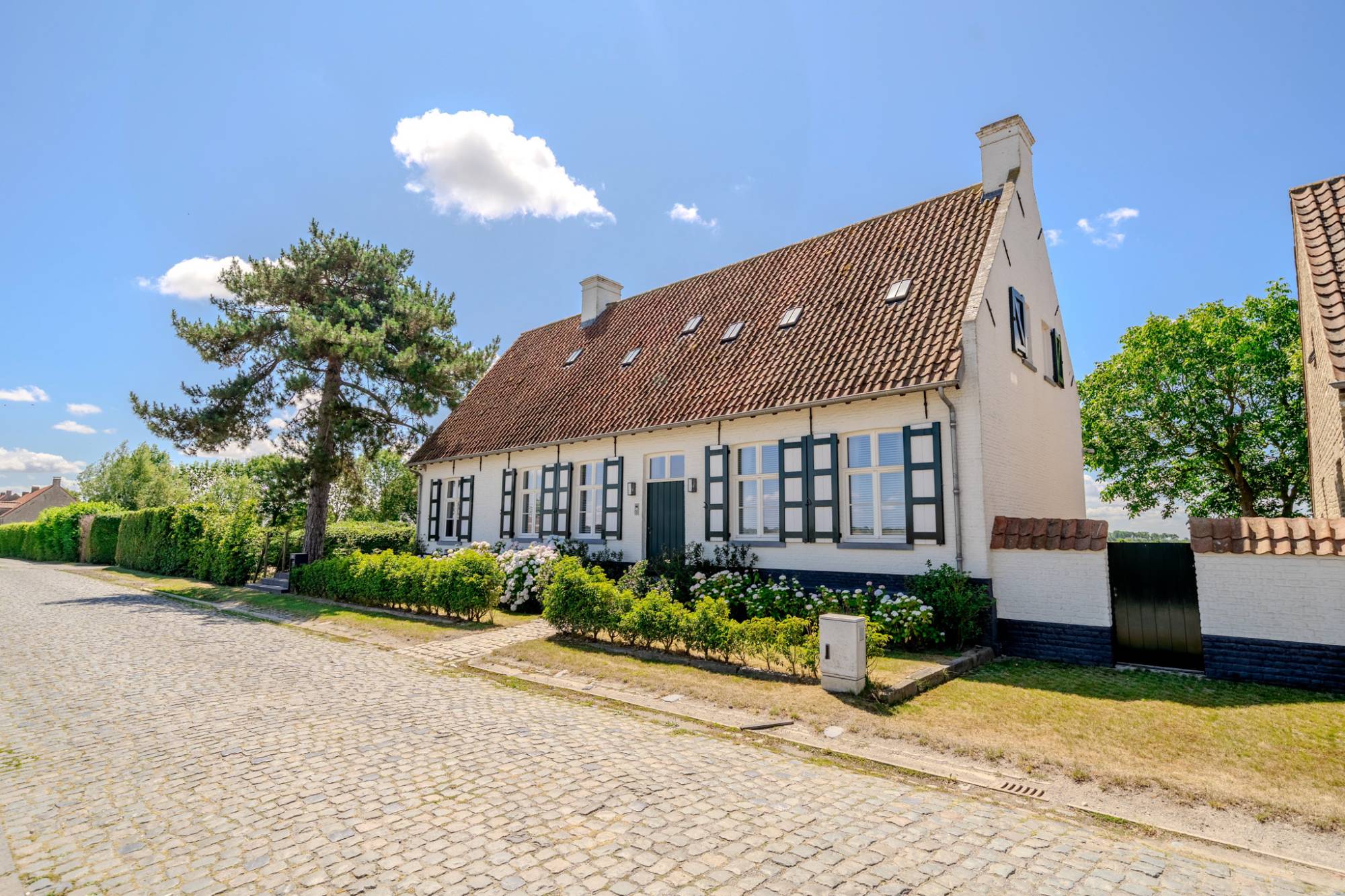 VERKOOP Villa 6 SLPK Knokke-Heist - Uitzonderlijke HOEVE met authentieke charme / nabij het Zoute