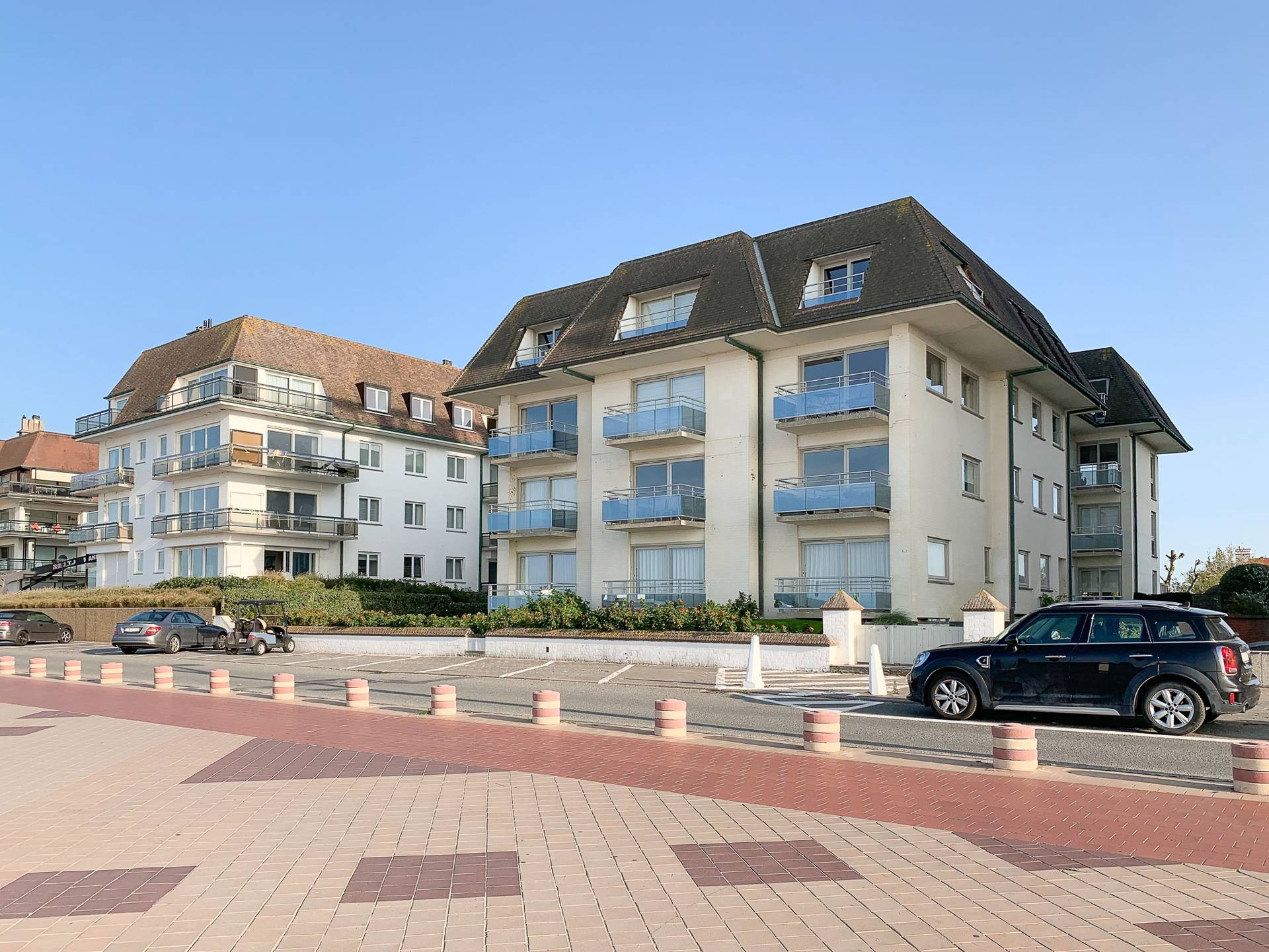 VERKOOP  Appartement 2 SLPK Knokke-Zoute -  Villaresidentie op Zeedijk / aan Wandeldijk 