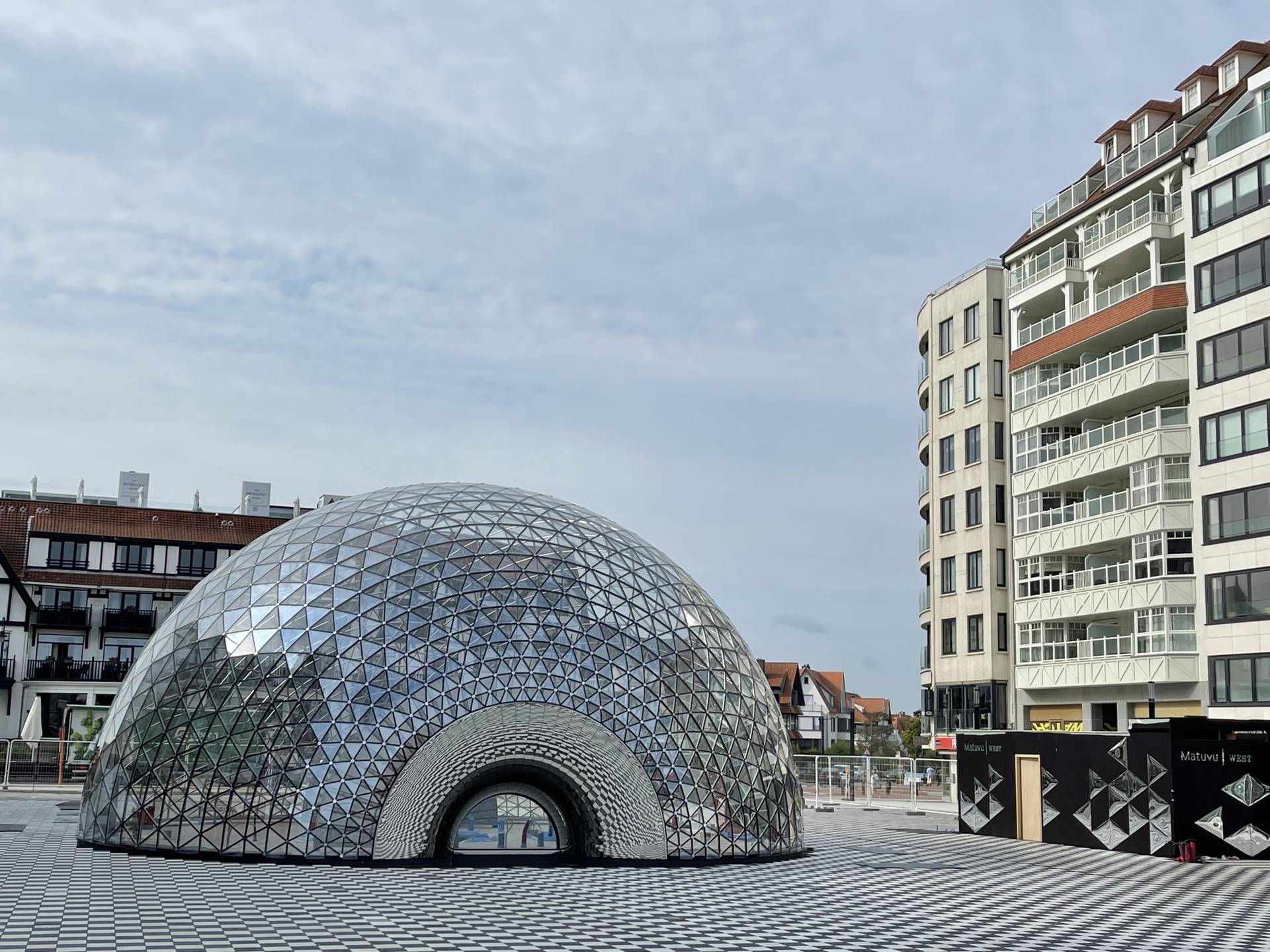 VERKOOP  Appartement 3 SLPK Knokke-Zoute -TOPLOCATIE op Albertplein / Uniek zeezicht