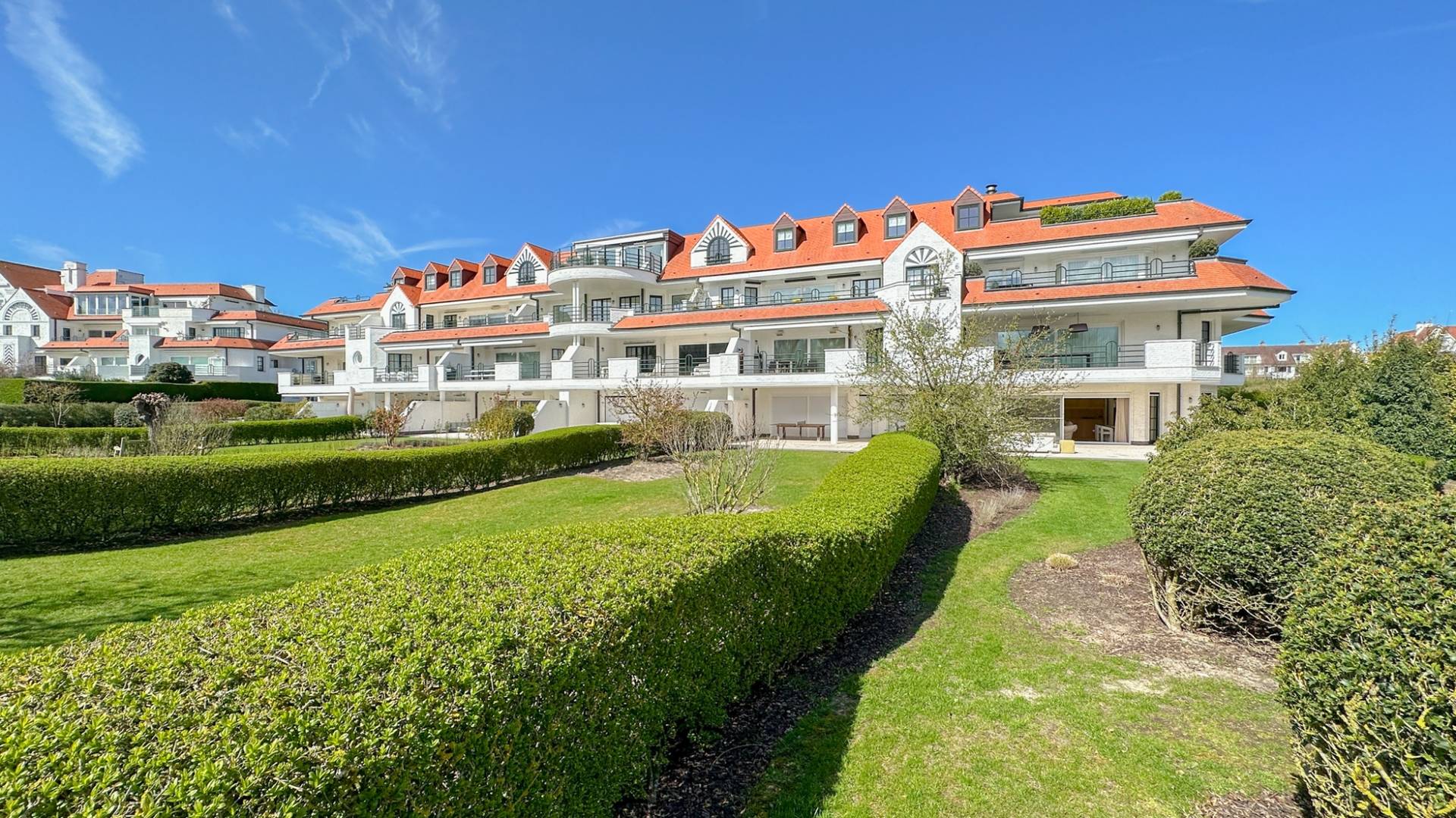 VERKOOP  Appartement 4 SLPK Knokke-Zoute - LUXUEUS Tuinappartement / Tennis Gardens