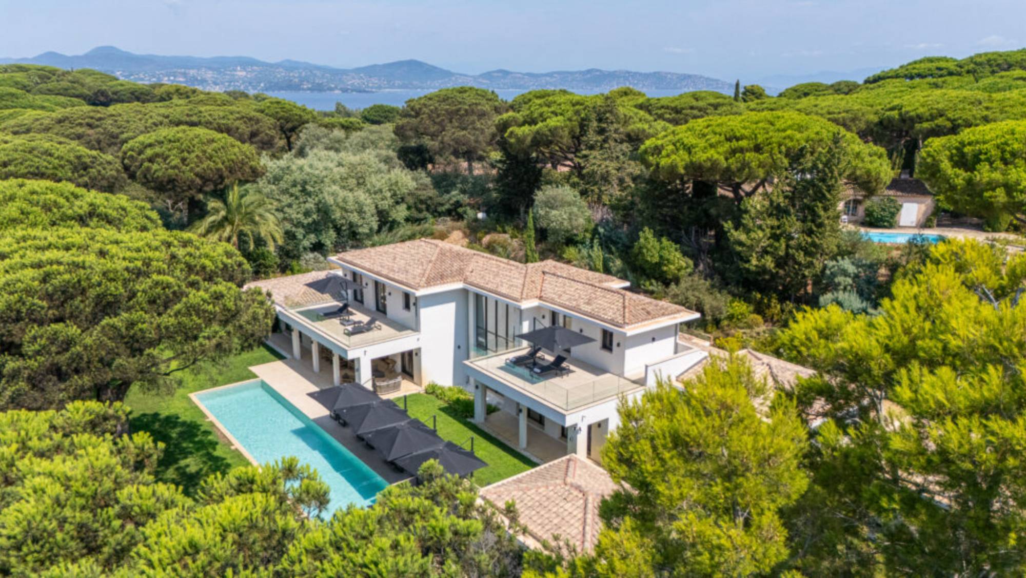 SEIZOENSVERHUUR  VILLA 6 SLPK Saint-Tropez - Hedendaagse villa / Les PArcs de Saint-Tropez