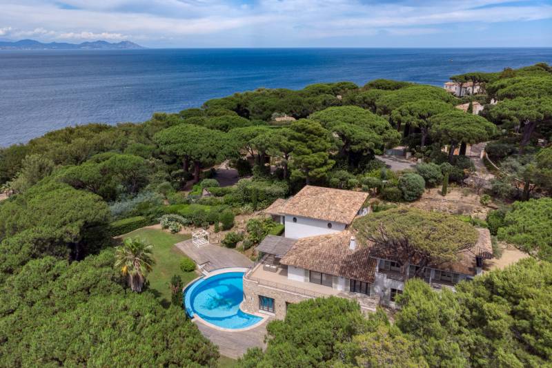 VERKOOP VILLA 7 SLPK - LES PARCS DE SAINT-TROPEZ / adembenemend zeezicht