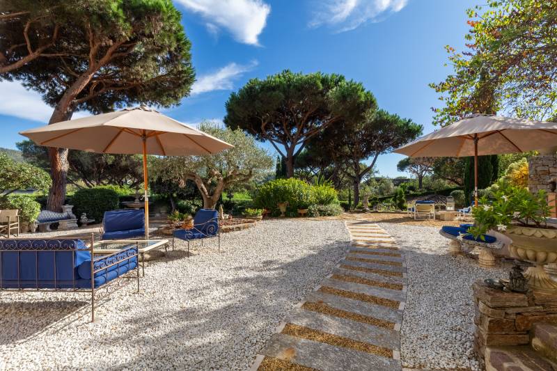 VERKOOP  VILLA 4 SLPK - LA CROIX-VALMER - Gigaro