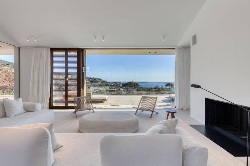 VERKOOP  VILLA 6 SLPK - GRIMAUD / Panoramisch ZEEZICHT!