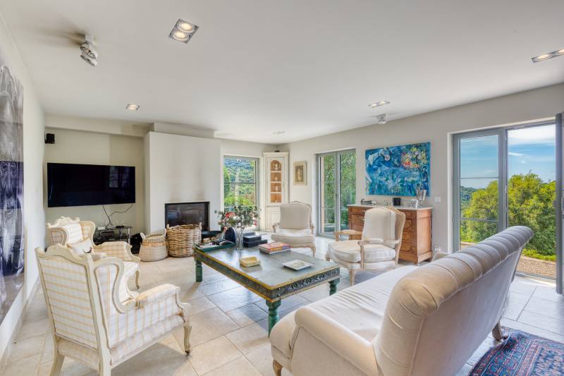 VERKOOP VILLA 8 SLPK LA CROIX-VALMER - Uitzonderlijk domein / Gigaro