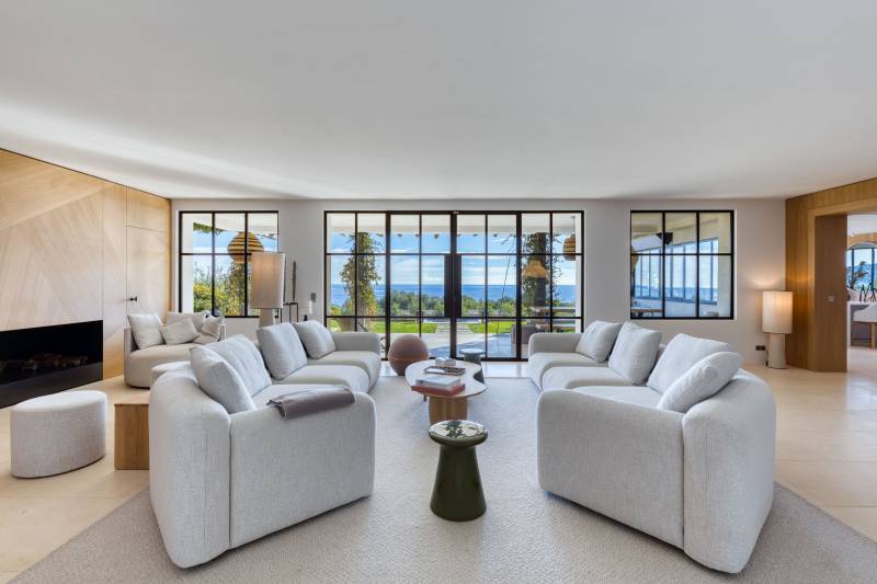 VERKOOP VILLA 6 SLPK - CAVALAIRE-SUR-MER / Adembenemend panoramisch zeezicht