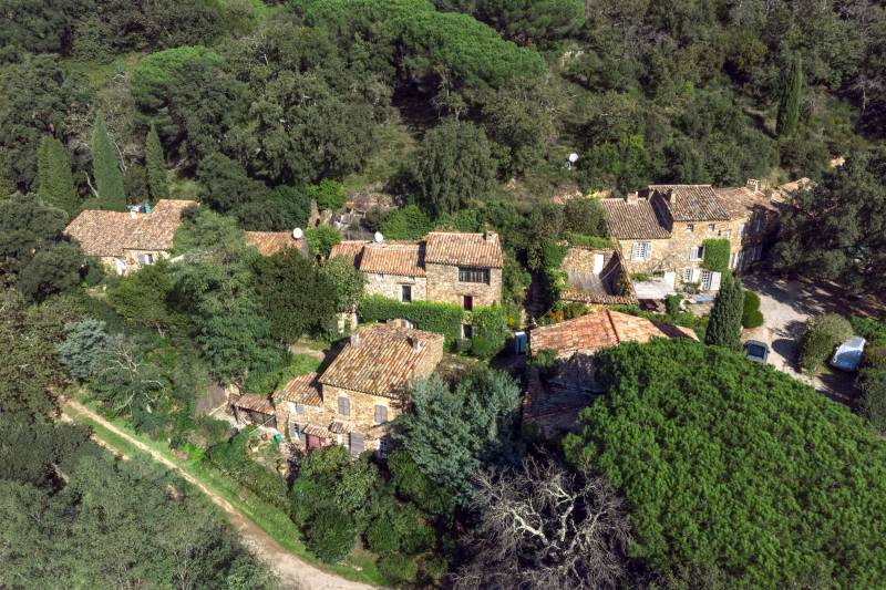 VERKOOP HAMEAU (bestaande uit 5 huizen) - LA GARDE-FREINET - Panoramisch uitzicht