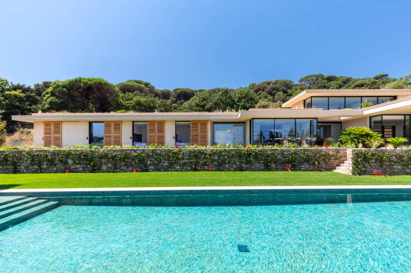 VERKOOP  VILLA 5 SLPK RAMATUELLE - Nieuwbouwvilla met zicht op Pampelonne