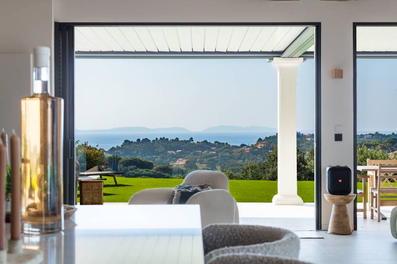 VERKOOP  VILLA 5 SLPK La Croix-Valmer / panoramisch zeezicht