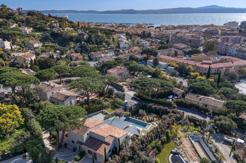 VERKOOP VILLA 5 SLPK - SAINTE-MAXIME / op slechts 500 m van het strand
