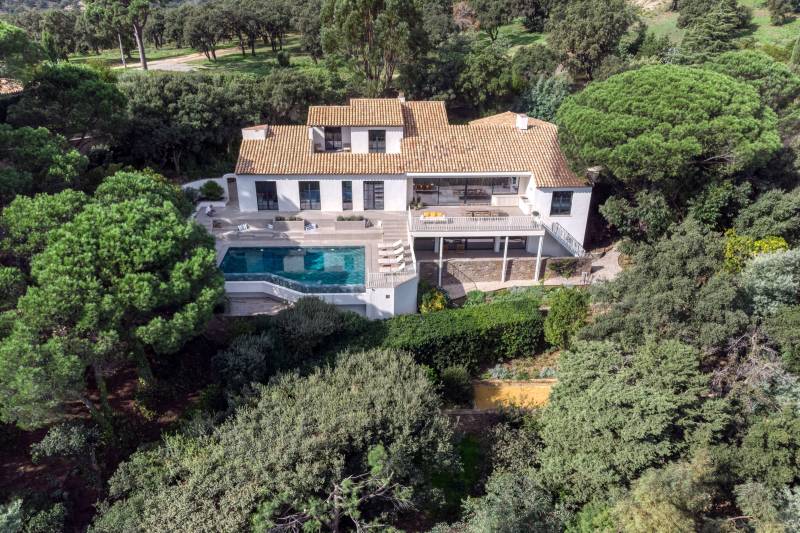 VERKOOP VILLA 6 SLPK - SAINTE-MAXIME / Panoramisch zeezicht
