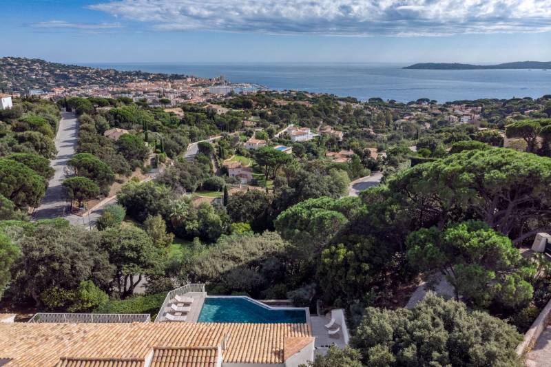 VERKOOP VILLA 6 SLPK - SAINTE-MAXIME / Panoramisch zeezicht