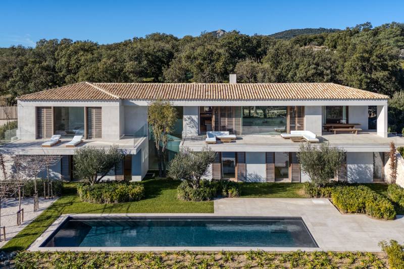 VERKOOP  VILLA 6 SLPK - GRIMAUD / Panoramisch ZEEZICHT!
