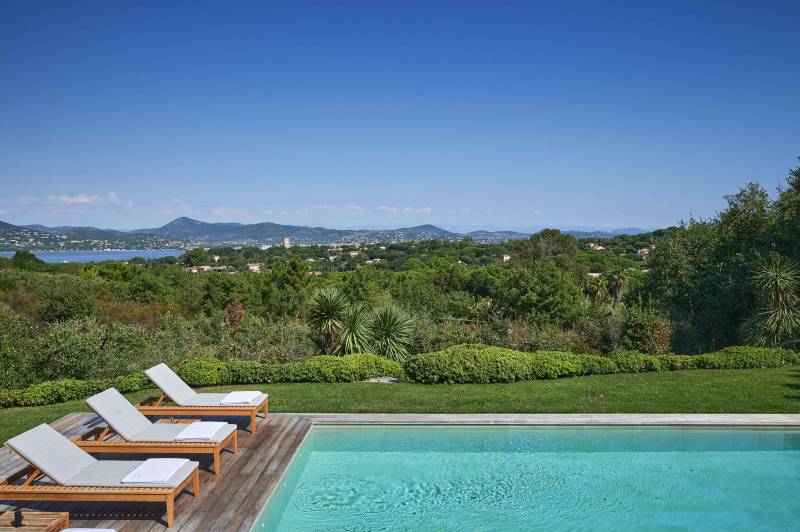 VERKOOP VILLA 7 SLPK RAMATUELLE - Privé-eigendom met ZEEZICHT