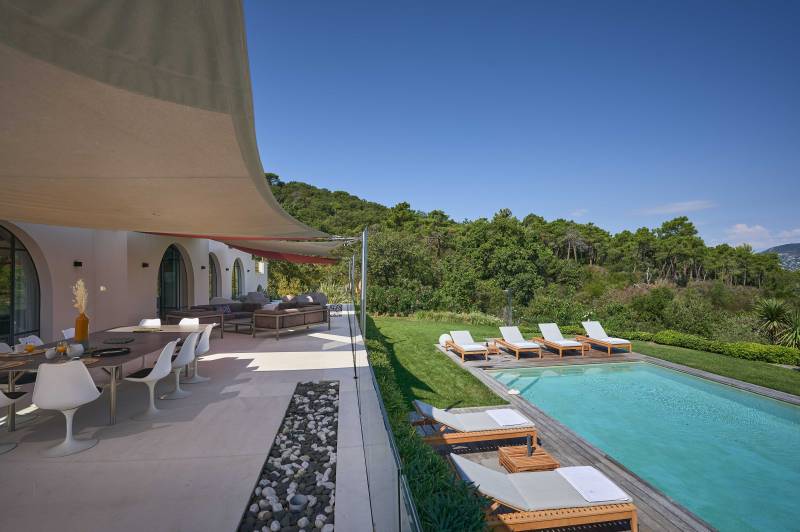 VERKOOP VILLA 7 SLPK RAMATUELLE - Privé-eigendom met ZEEZICHT