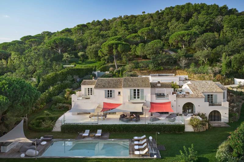 VERKOOP VILLA 7 SLPK RAMATUELLE - Privé-eigendom met ZEEZICHT