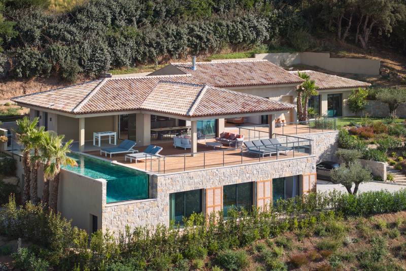 VERKOOP VILLA 6 SLPK GRIMAUD - Panoramisch zeezicht