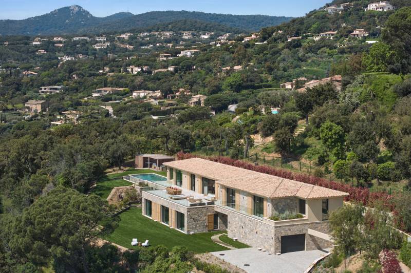 VERKOOP  VILLA 5 SLPK GRIMAUD - Panoramisch zeezicht