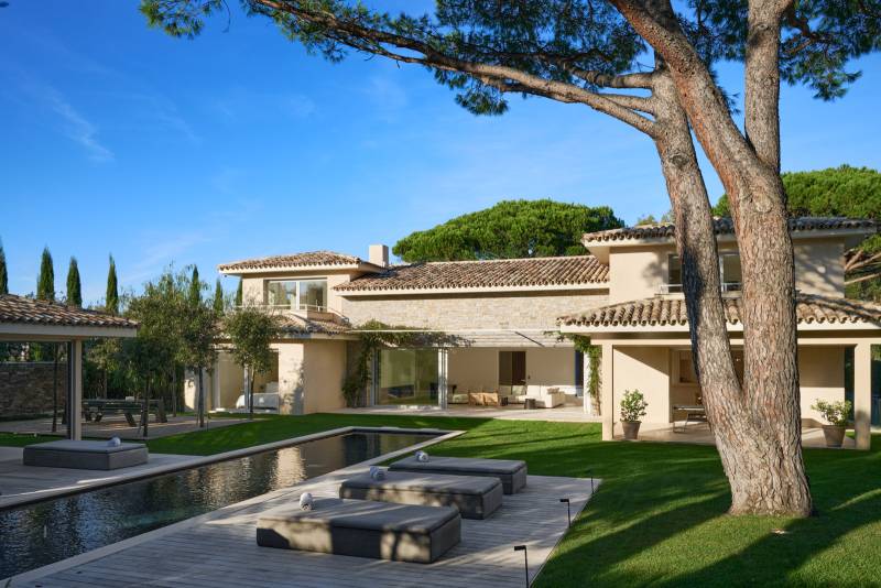 VERKOOP VILLA 7 SLPK - SAINT-TROPEZ - nieuwbouwvilla / tijdloze elegantie - Salins