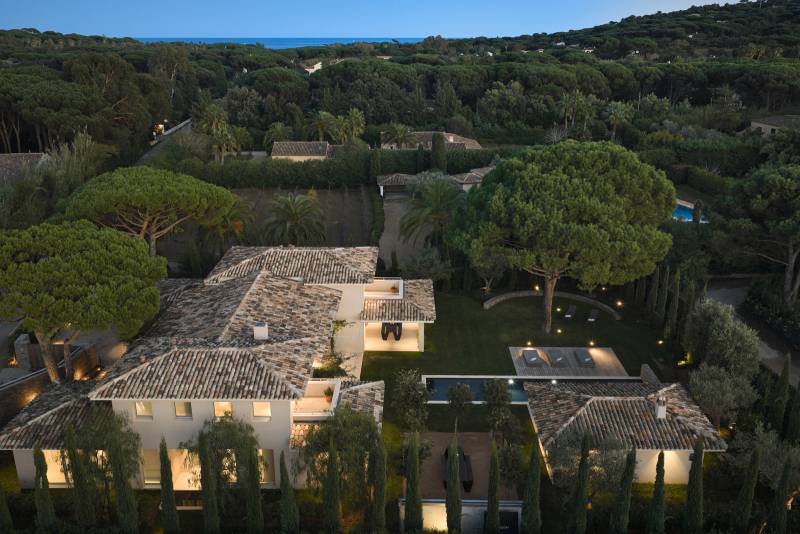 VERKOOP VILLA 7 SLPK - SAINT-TROPEZ - nieuwbouwvilla / tijdloze elegantie - Salins