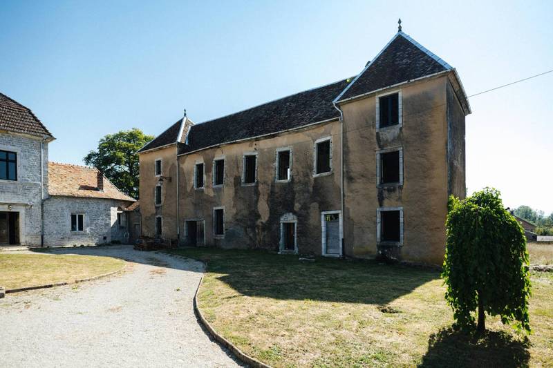 VERKOOP Kasteel Bouhans-les-Montbozon Prachtige eigendom, landelijk gelegen