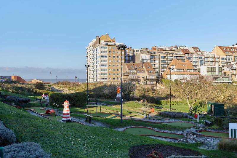 VERKOOP  Appartement 4 SLPK Knokke-Heist -  TOP ingericht TUINAPPARTEMENT te Duinbergen / zijdelings zeezicht