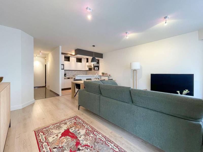 VERHUUR  Appartement 2 SLPK Knokke-Zoute - Zijdelings zeezicht / aan het Driehoeksplein 