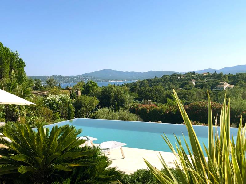 VERKOOP Villa 5 SLPK - GRIMAUD / PANORAMISCH ZEEZICHT