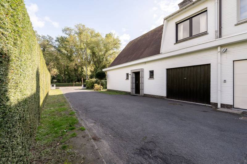 VERKOOP VILLA 4 SLPK Knokke-Zoute - Koppelvilla / Bronlaan vlakbij Oosthoeklein