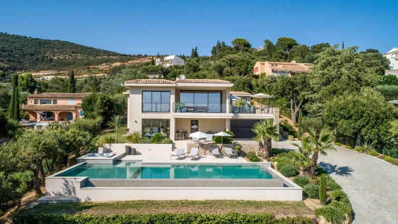 VERKOOP Villa 5 SLPK - GRIMAUD / PANORAMISCH ZEEZICHT