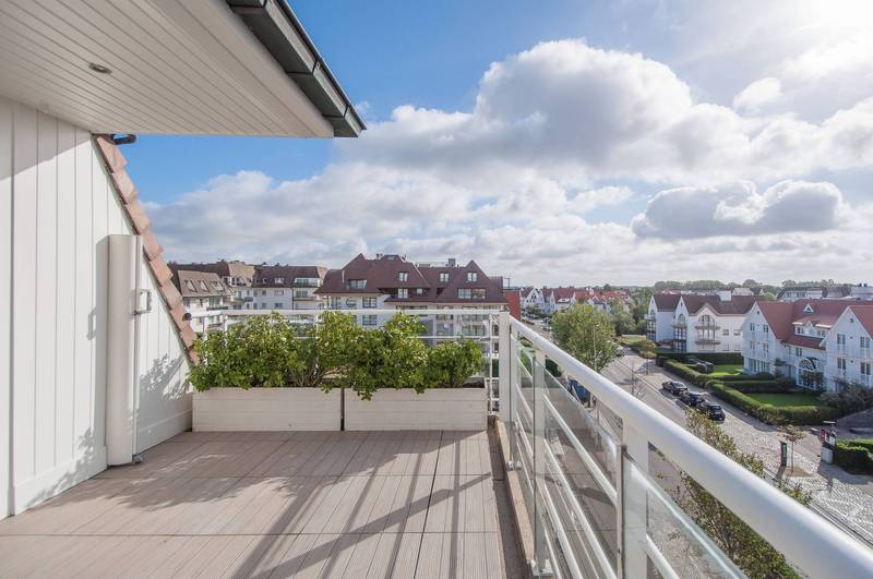 VERHUUR  Appartement 2 SLPK Knokke-Zoute -  Villaresidentie Kustlaan / Minigolf / Hoekappartement met prachtig terras