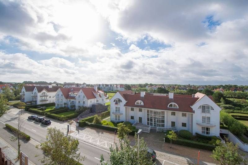VERHUUR  Appartement 2 SLPK Knokke-Zoute -  Villaresidentie Kustlaan / Minigolf / Hoekappartement met prachtig terras