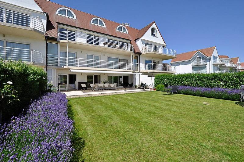 VERKOOP  Appartement 2+1 SLPK Knokke-Zoute -Tuinappartement op Kustlaan / aan minigolf