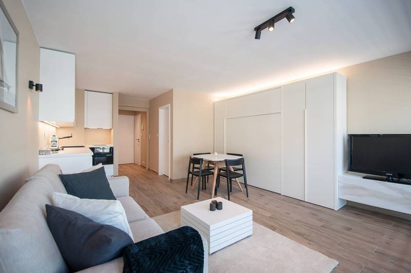 VERHUUR  Appartement Knokke-Heist -  Gemeubelde STUDIO / Lippenslaan- vlakbij Zeedijk!