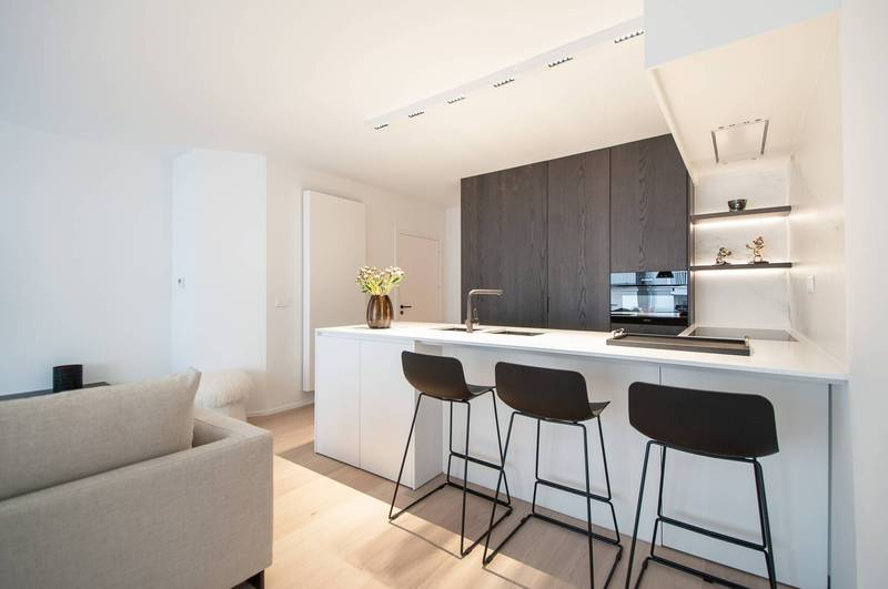 VERKOOP  Appartement 2 SLPK Knokke-Zoute - zijdelings zeezicht / aan het Driehoeksplein