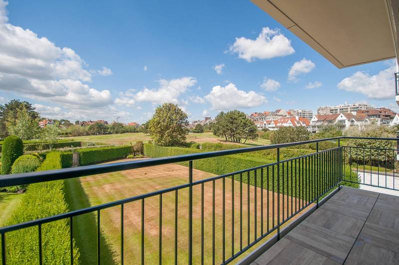 VERHUUR  Appartement 3 SLPK Knokke-Zoute -   Zicht op de MINIGOLF 