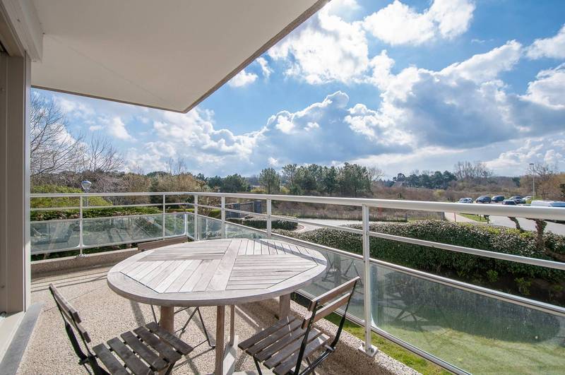 VERHUUR  Appartement 2 SLPK Knokke-Zoute - Hoekappartement met terras aan RBSC Zoute / Zwinbosjes