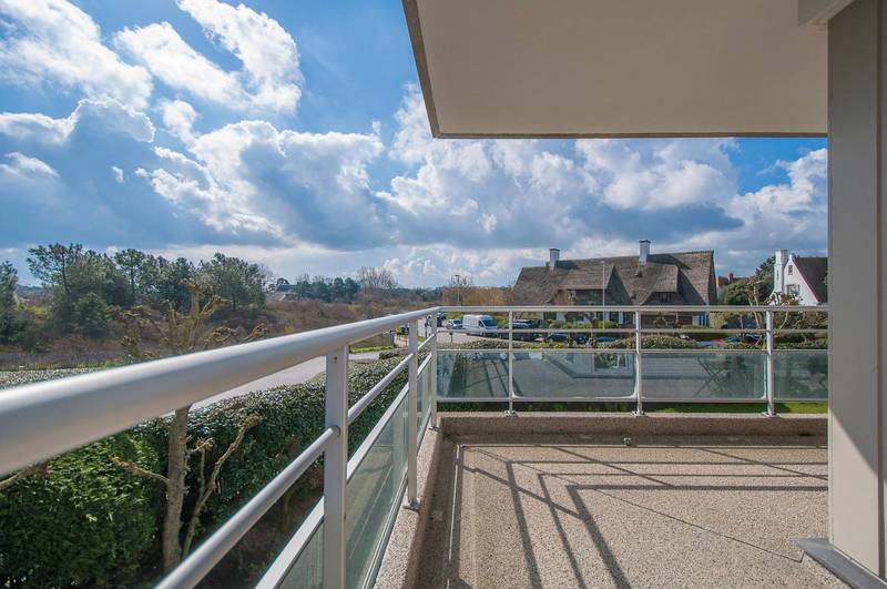 VERHUUR  Appartement 2 SLPK Knokke-Zoute - Hoekappartement met terras aan RBSC Zoute / Zwinbosjes