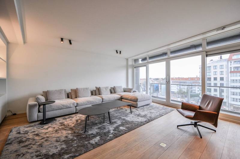 VERKOOP  Appartement 3 SLPK Knokke-Zoute -TOPLOCATIE op Albertplein / Uniek zeezicht