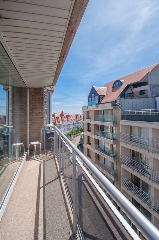 Appartement met prachtig terras met zicht op de Kustlaan