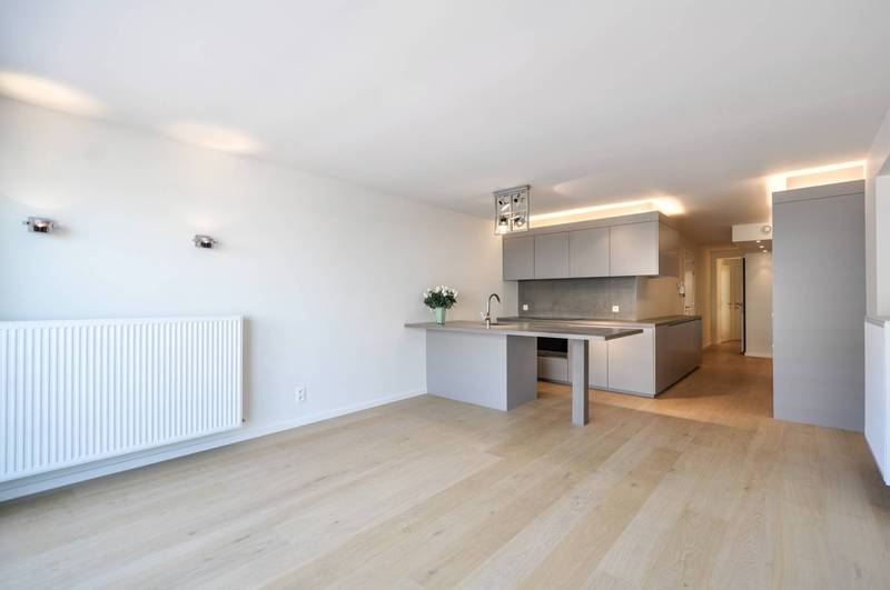 VERHUUR  Appartement 2 SLPK Knokke-Heist -Lichttorenplein / zeezicht