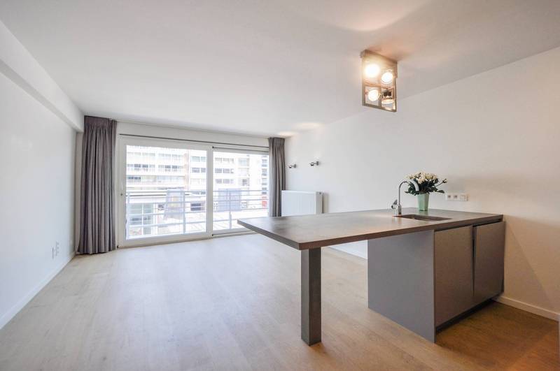 VERHUUR  Appartement 2 SLPK Knokke-Heist -Lichttorenplein / zeezicht