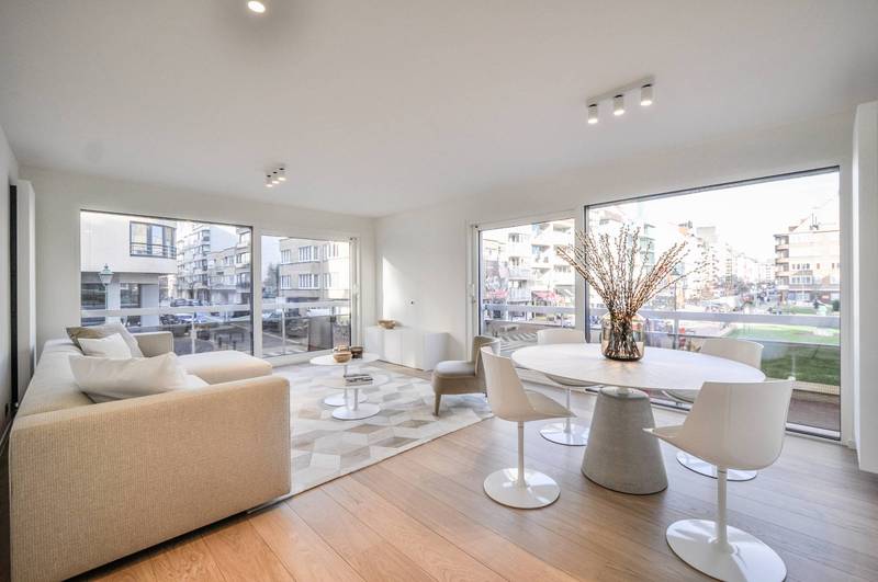 VERKOOP  Appartement 2 SLPK Knokke-Heist -Hoekappartement - Dumortierlaan / Heilig-Hartkerk