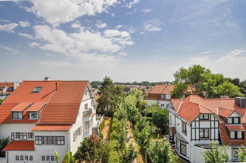 VERKOOP  Appartement 4 SLPK Knokke-Zoute -EXCLUSIEF: TOPRENOVATIE in hartje Zoute