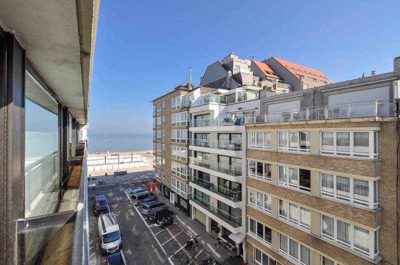 VERKOOP  Appartement 0/1 SLPK Knokke-Zoute -zijdelings zeezicht / aan Driehoeksplein