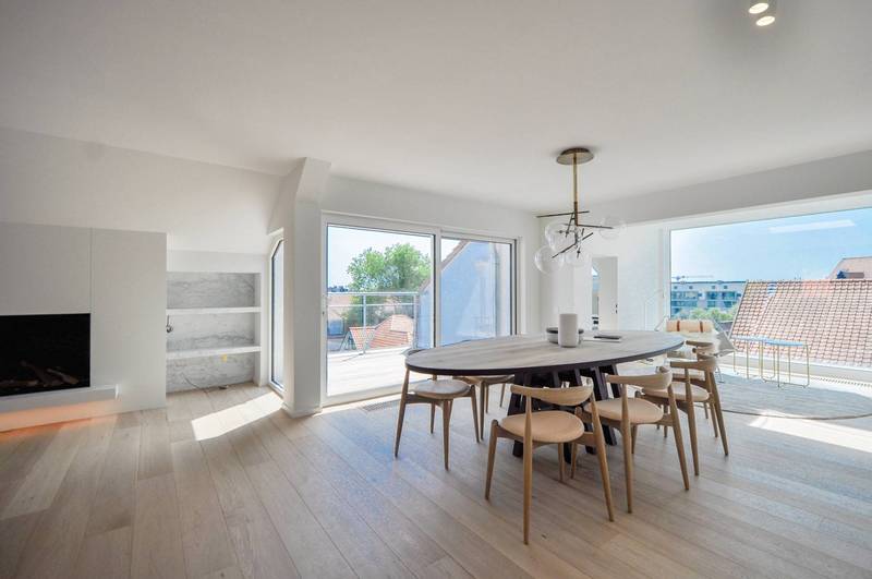 VERKOOP  Appartement 4 SLPK Knokke-Zoute -EXCLUSIEF: TOPRENOVATIE in hartje Zoute