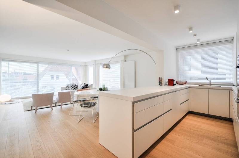 VERKOOP  Appartement 3 SLPK Knokke-Zoute -Hoekappartement op Kustlaan / tegenover MINIGOLF